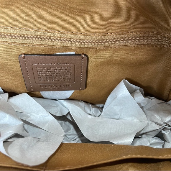 NEW! Coach X Peanuts Court Backpack Bag In Signature Varsity Patches - Picture 6 of 8